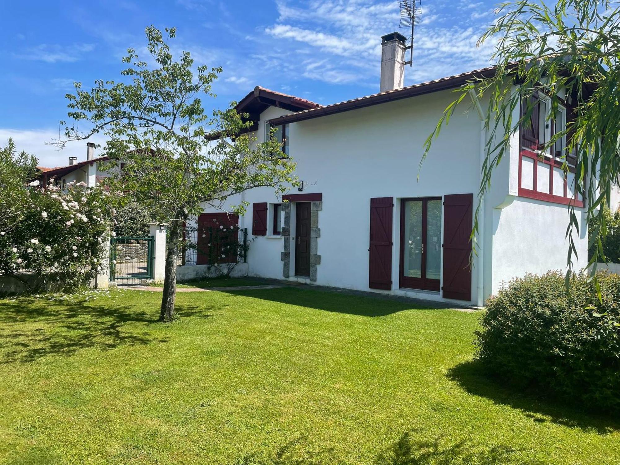 Maison Lore Mendi Elbarron Saint-Pée-sur-Nivelle Kültér fotó