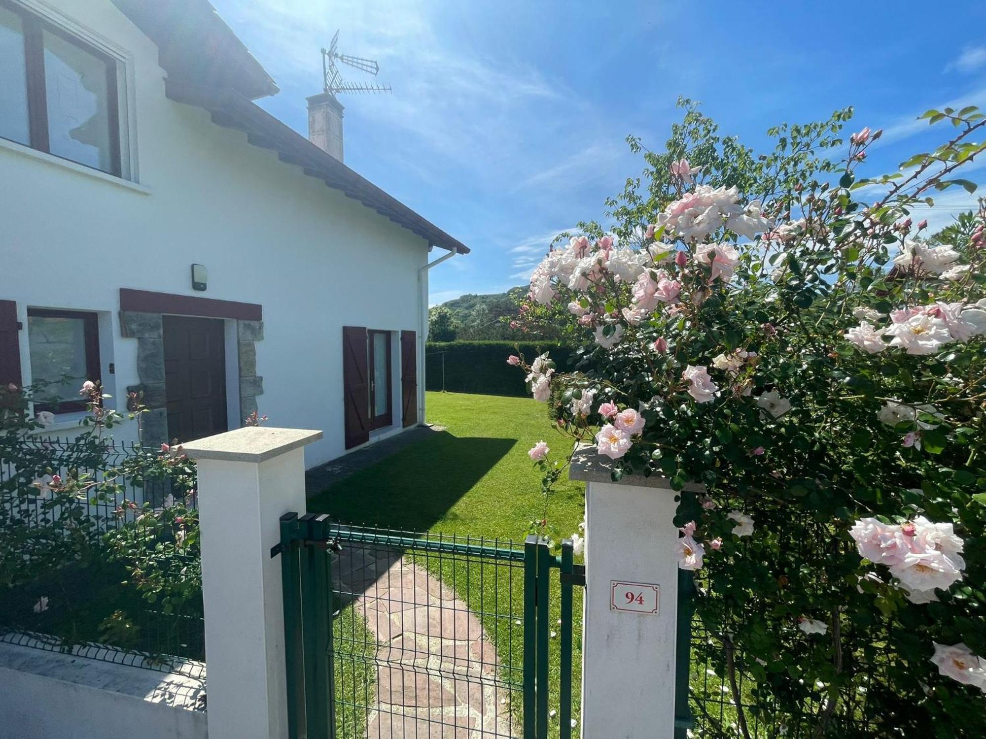 Maison Lore Mendi Elbarron Saint-Pée-sur-Nivelle Kültér fotó